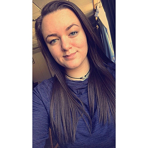 Meet your Posher, Beth - Picture 1 of 1